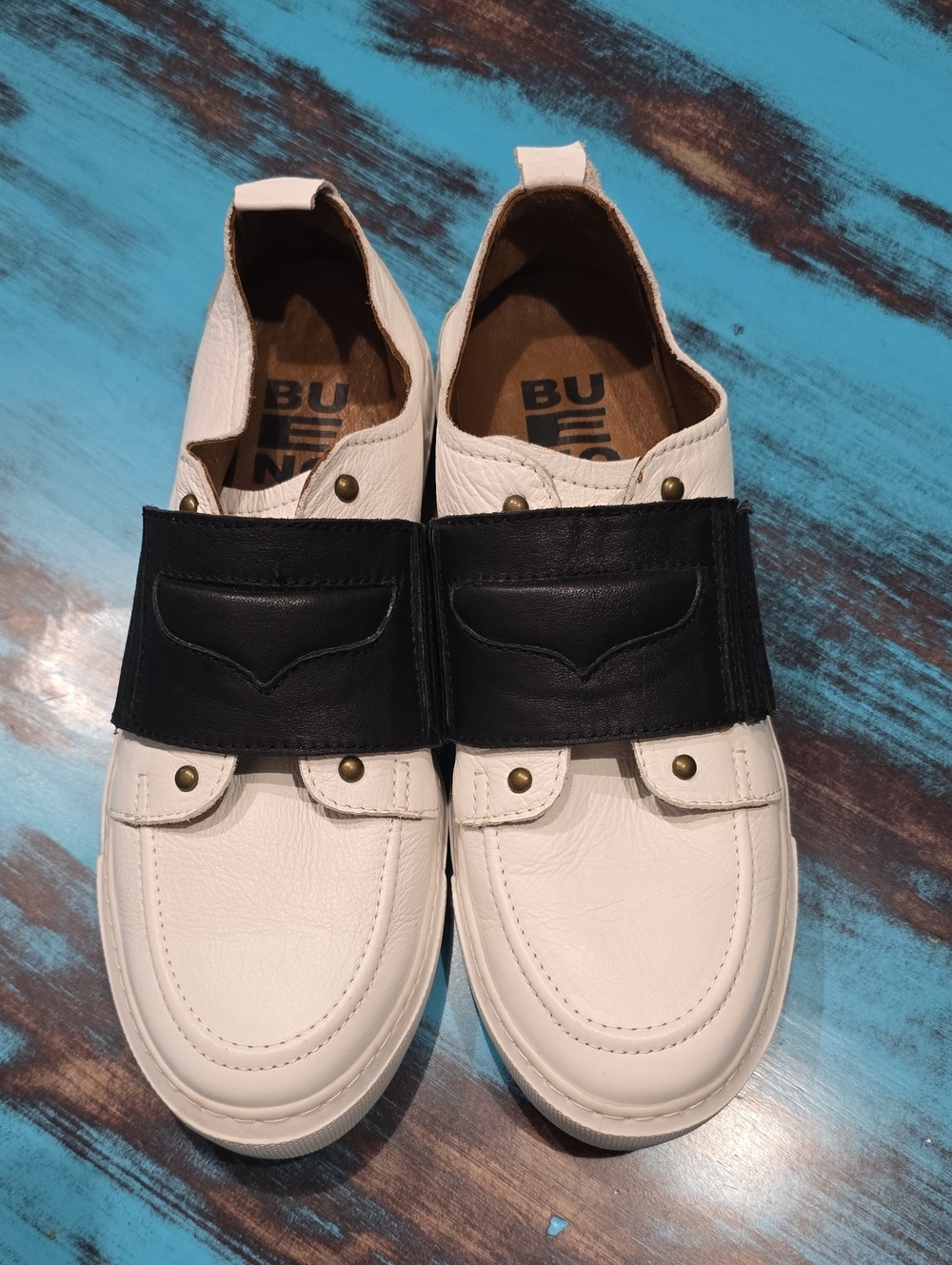 Bueno White Leather Slip-On Loafers with Black Strap